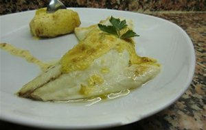 Dorada Con Salsa Holandesa De Alcaparras Y Premio