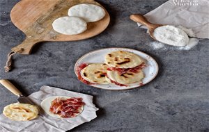 Arepas Rellenas, De Ibérico Y De Cheddar