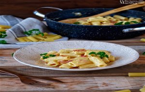 Macarrones Con Salsa De Cheddar Y Cerveza