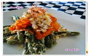 Receta Sana De Verduras Con Una Salsa Especial Nueva Y Huevo Duro 
