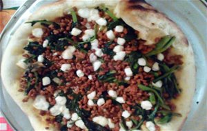 Receta De Pizza Con Chorizo Y Friarelli

